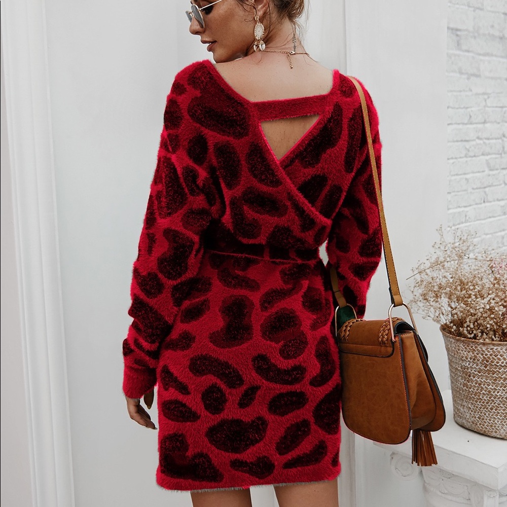 🆕🔥Leopard V Neck Tie Belt Sweater Dress Red - Picture 4 of 4